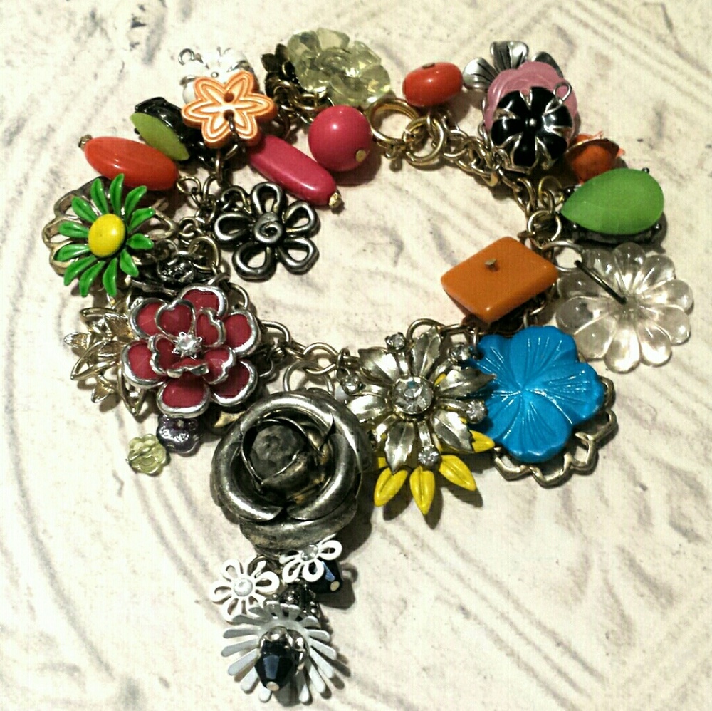 Vintage Handmade Colorful Flower Charm Bracelet A